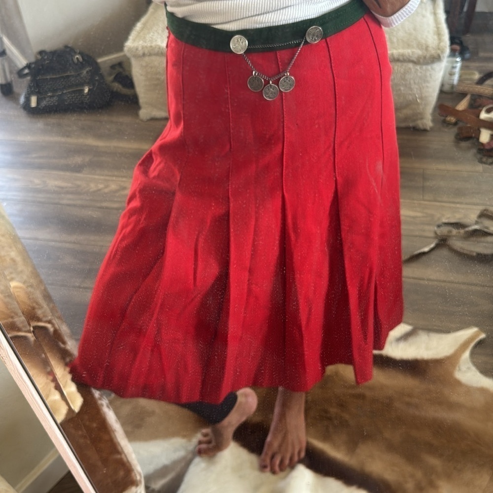 Vintage wool Red A-Line pleated Women's Skirt